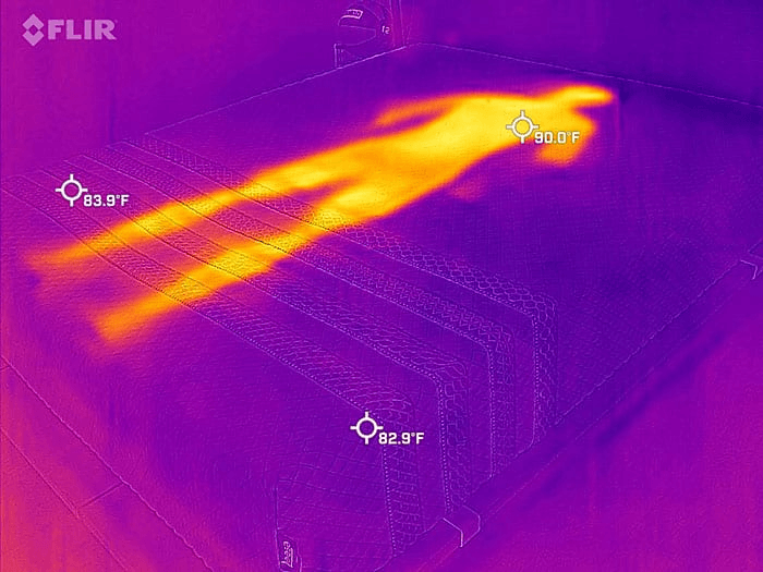 Leesa Sapira Hybrid before cooling test