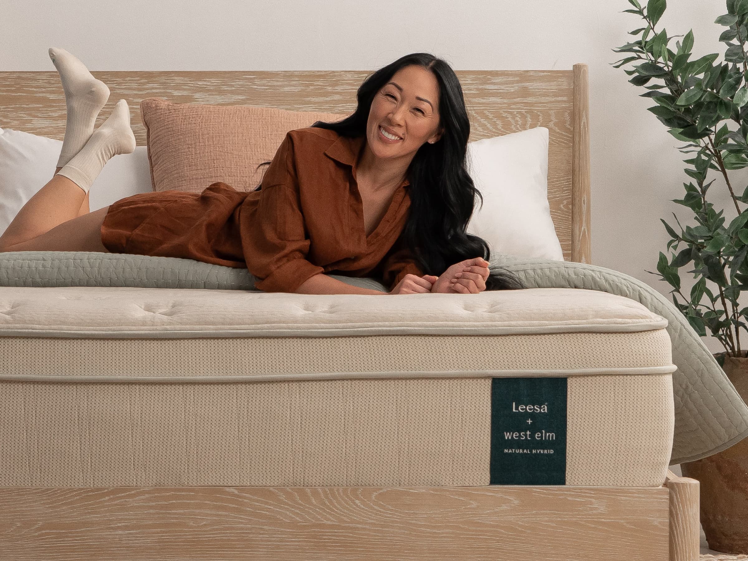 Leesa Natural Hybrid Mattress 1